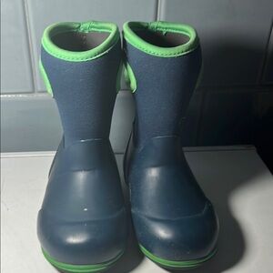 Bogs Kids' Navy and Lime Rain Boots